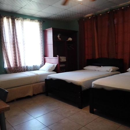 Puerto Armuelles Hostel Guayacan מראה חיצוני תמונה