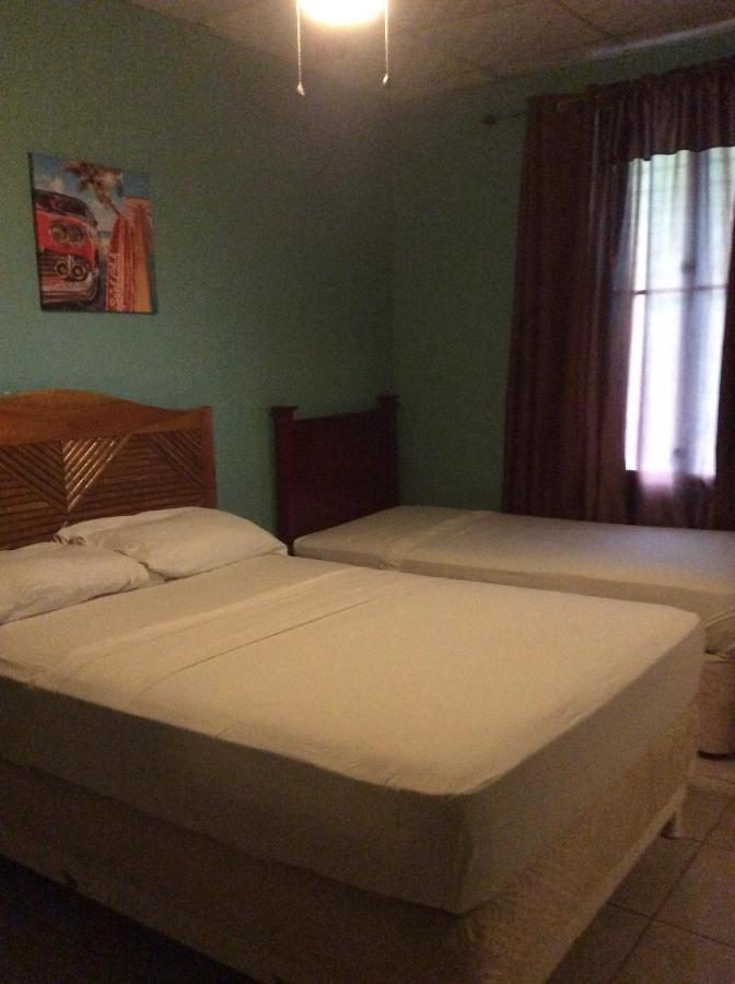 Puerto Armuelles Hostel Guayacan מראה חיצוני תמונה