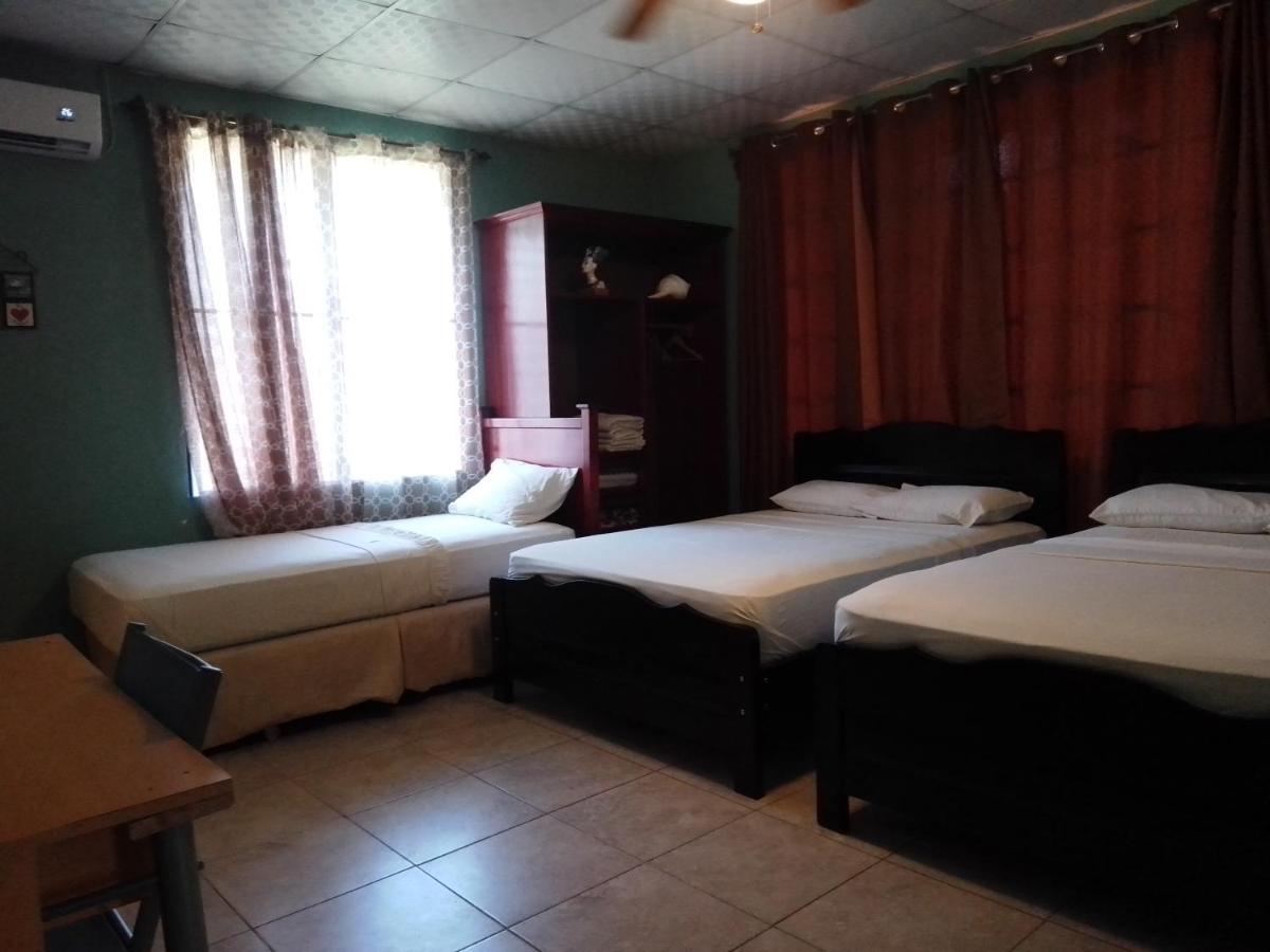 Puerto Armuelles Hostel Guayacan מראה חיצוני תמונה