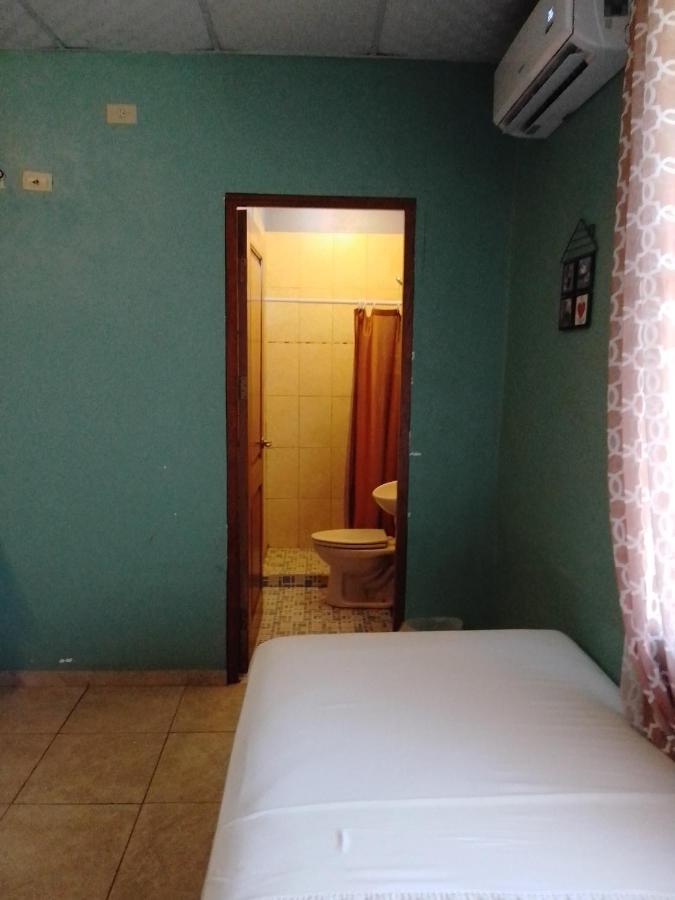 Puerto Armuelles Hostel Guayacan מראה חיצוני תמונה