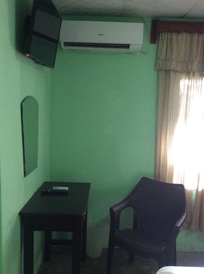 Puerto Armuelles Hostel Guayacan מראה חיצוני תמונה